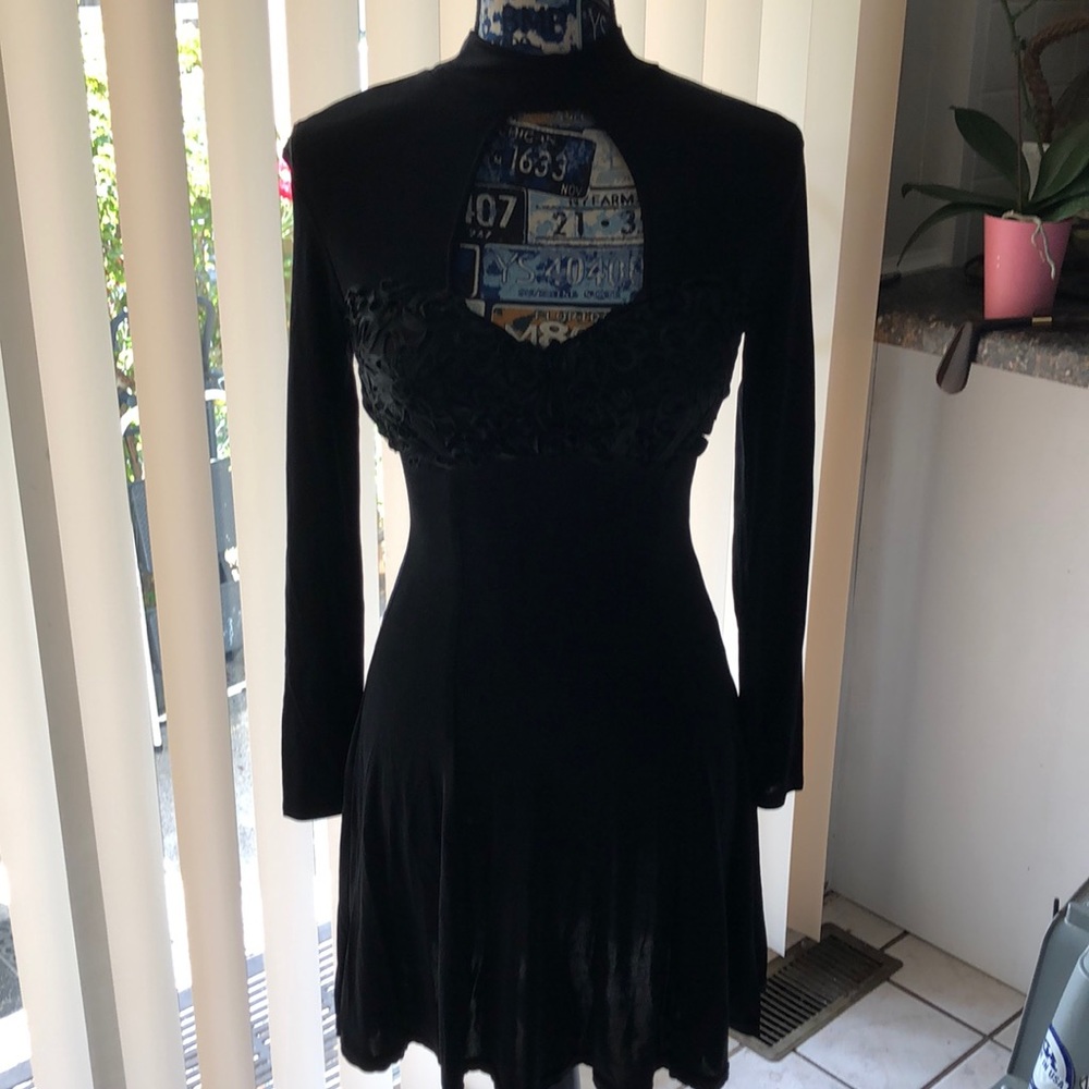 FRENZE DRESS - Picture 3 of 7